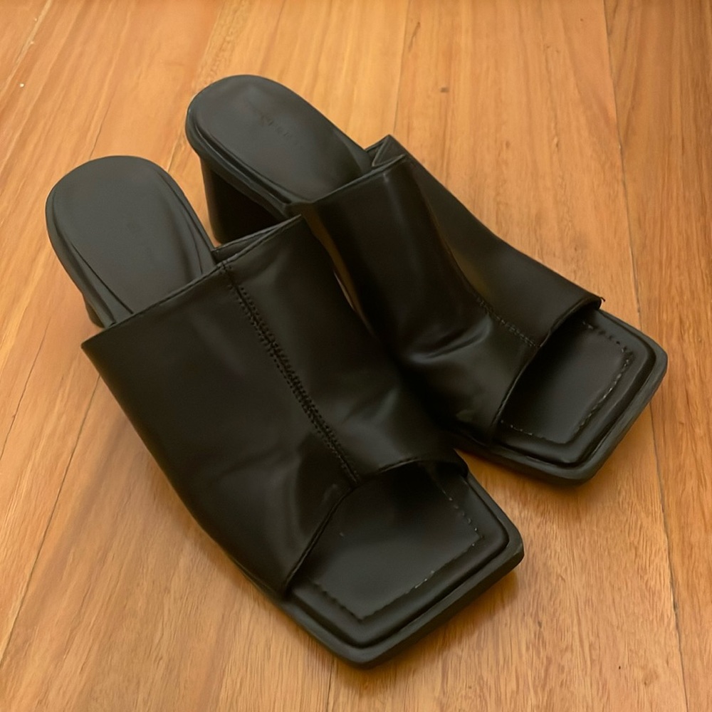 Shoopen mule heels